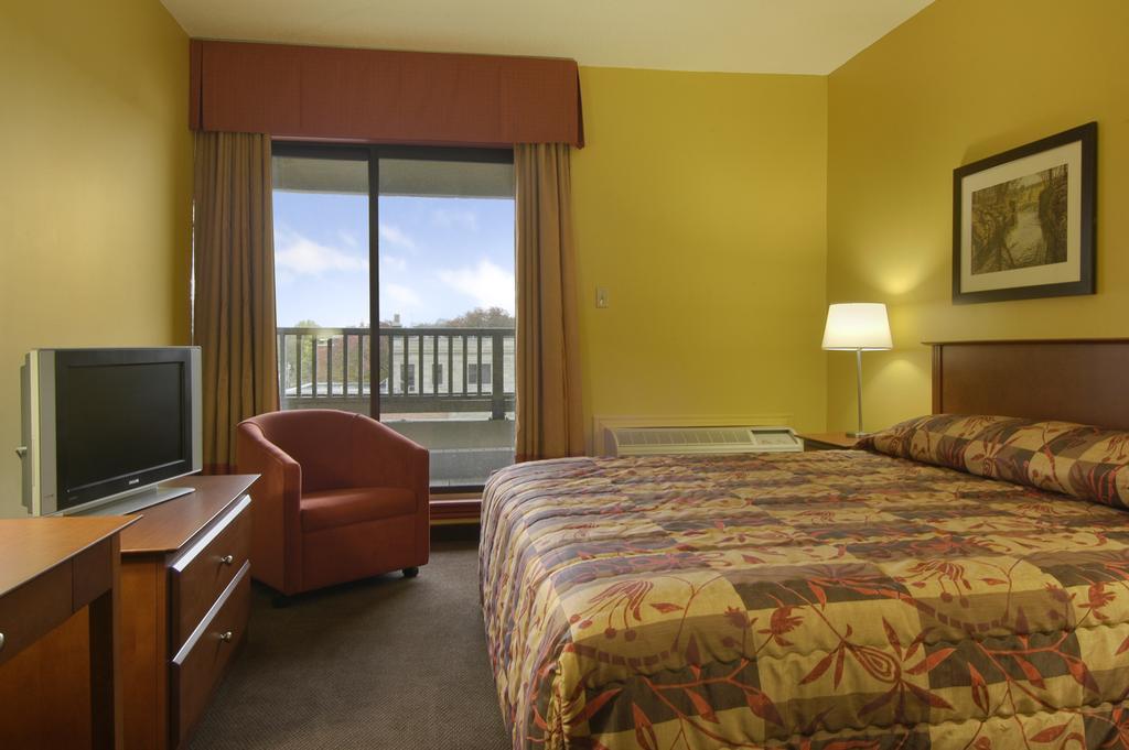 Dartmouth Oceanview Hotel Halifax Room photo